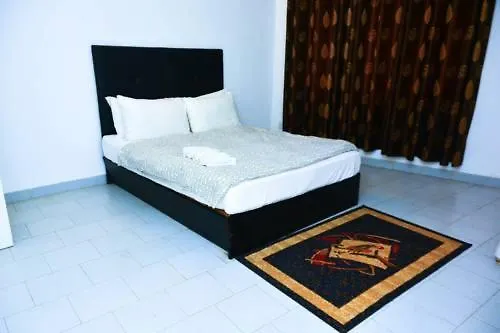 Cinnamon Villa נגומבו